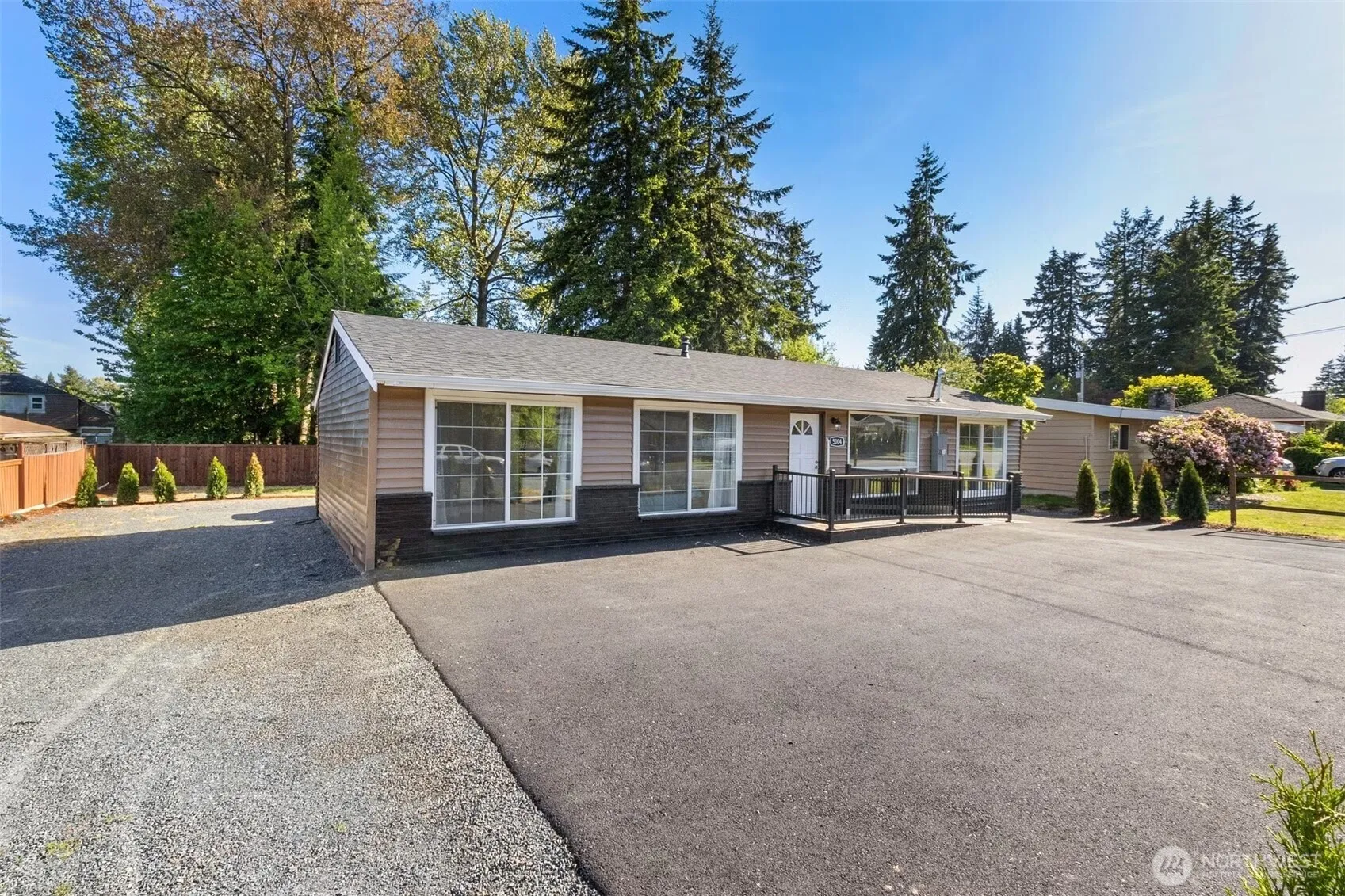 Property photo for 5004 188th Street Sw, Lynnwood photo 2