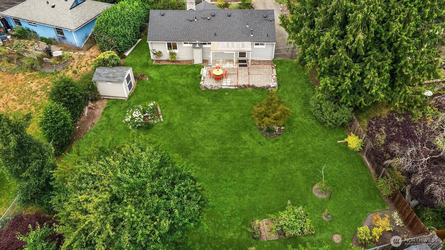 Property photo for 5702 239th Place Sw, Mountlake Terrace photo 2