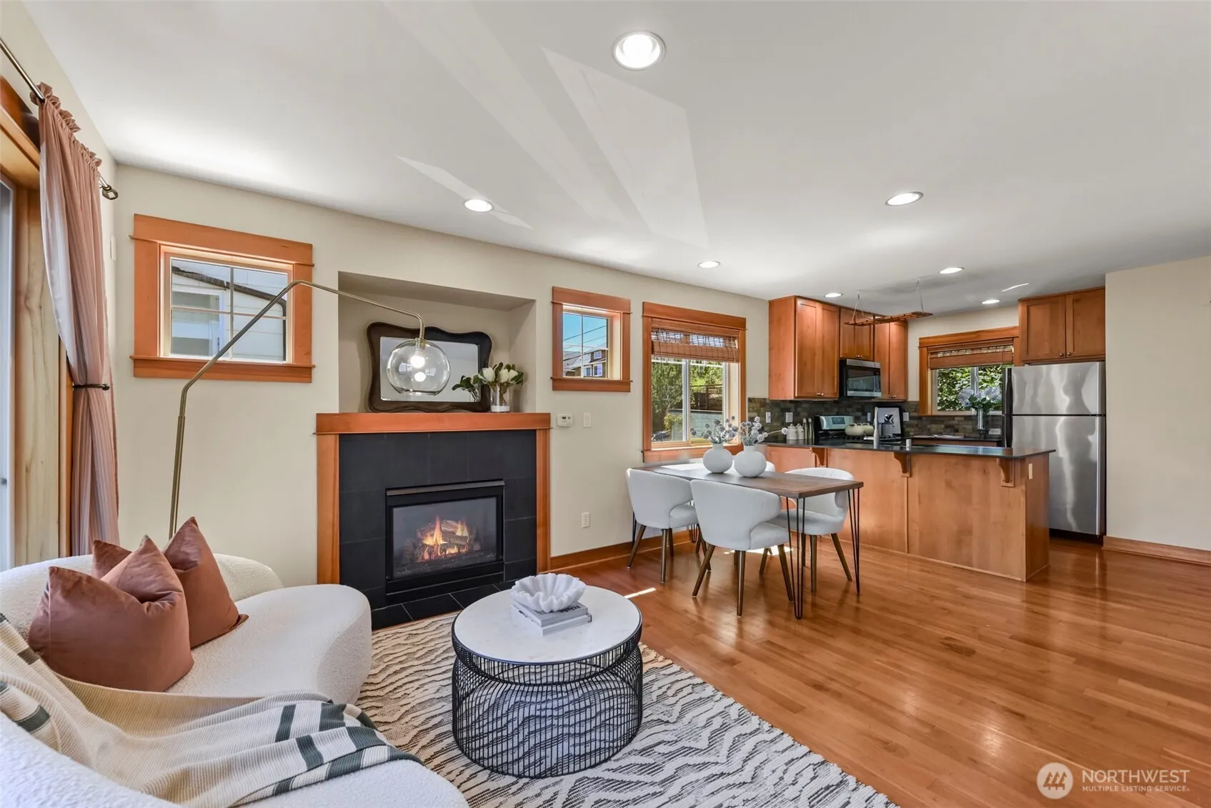 Property photo for 4105 Fremont Avenue N #a, Seattle photo 3