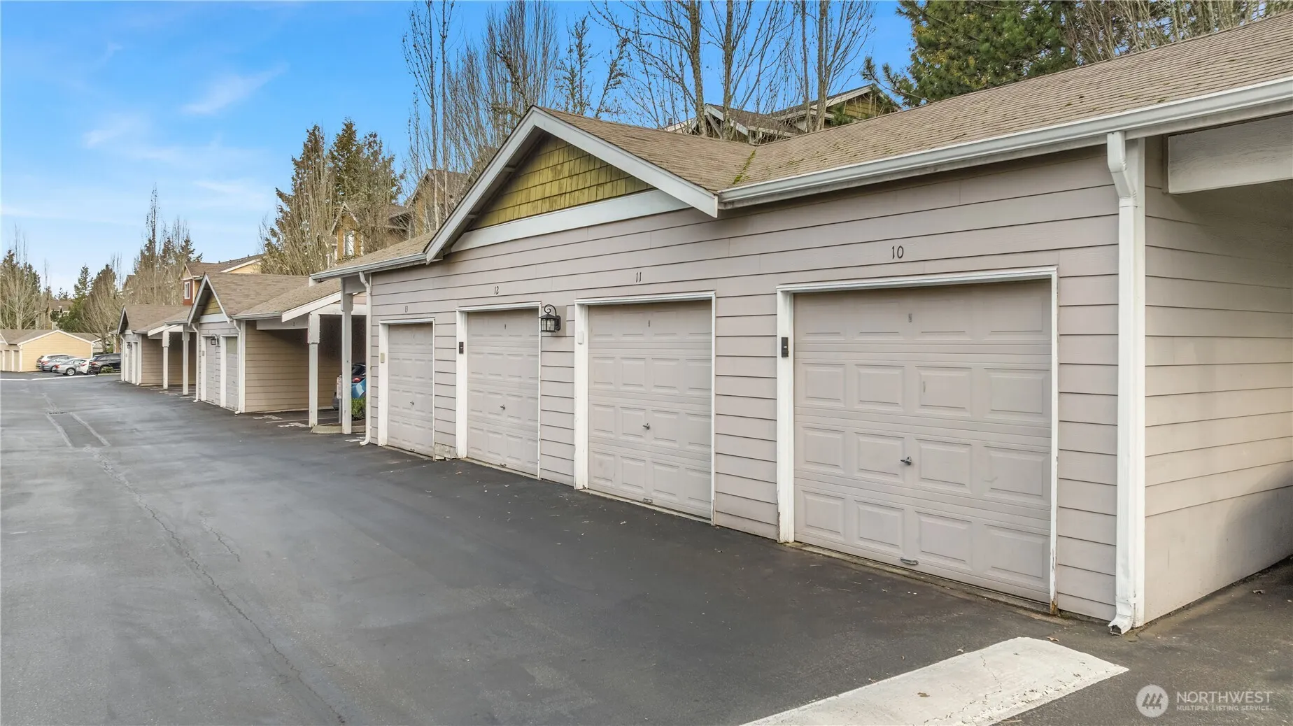 Property photo for 710 240th Way Se #j302, Sammamish photo 2