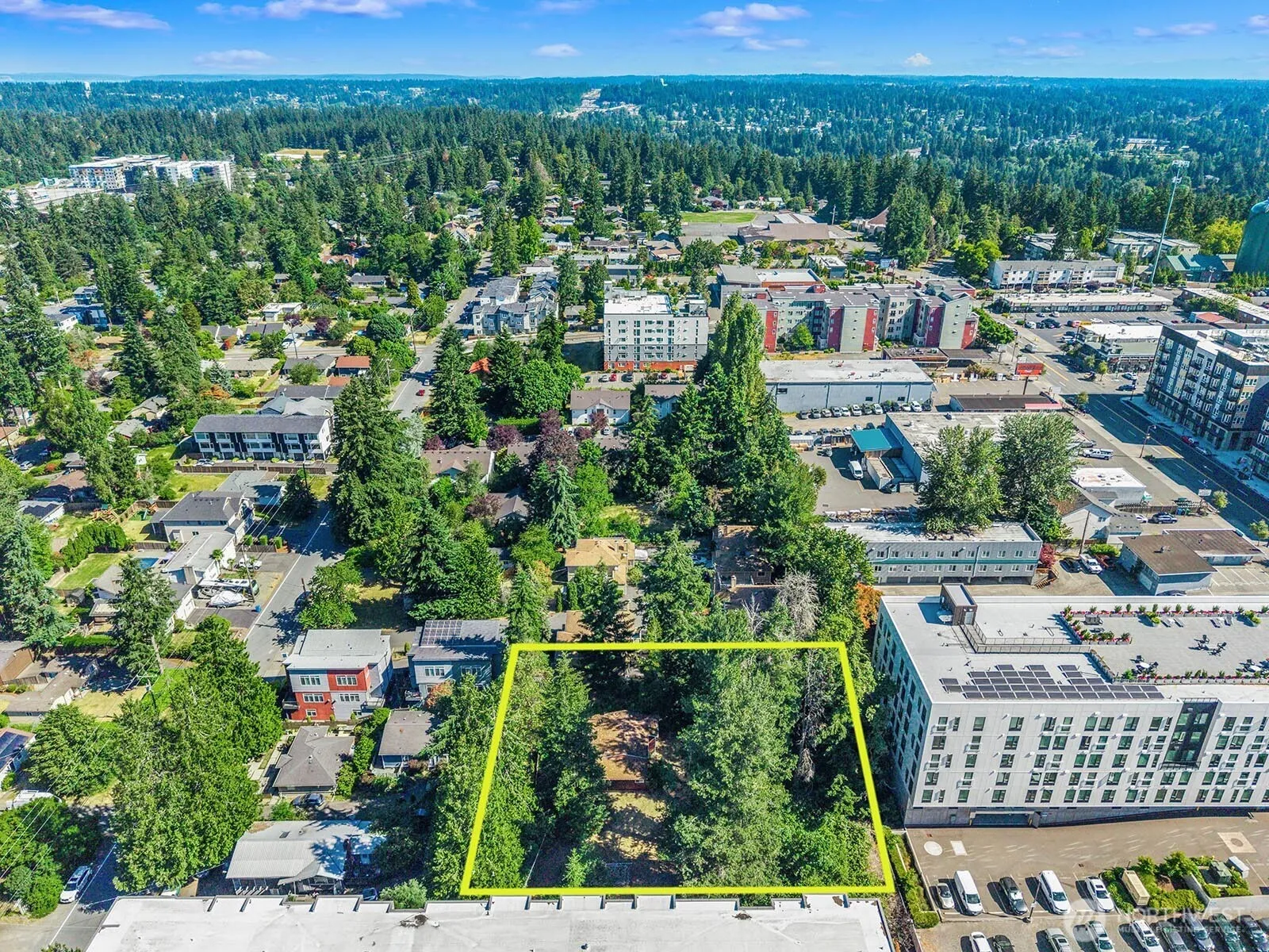 Property photo for 17552 12th Avenue Ne, Shoreline photo 4