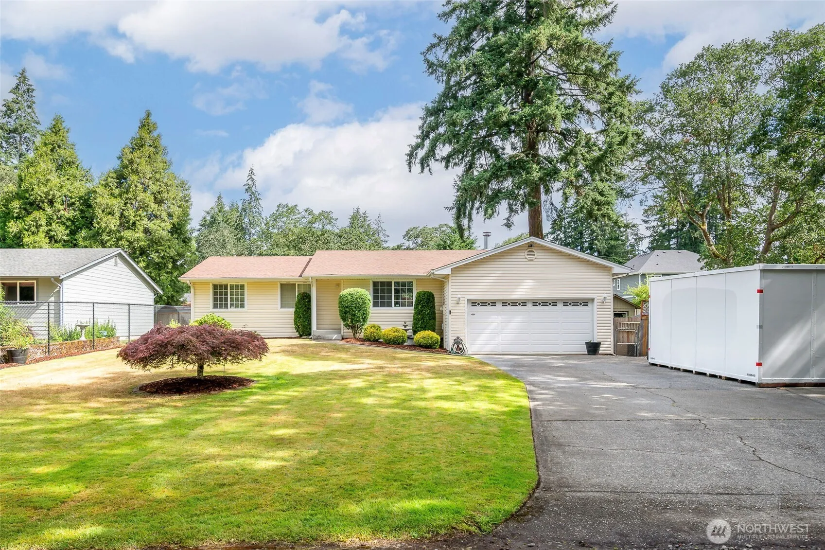 Property photo for 8409 Moreland Avenue Sw, Lakewood photo 2