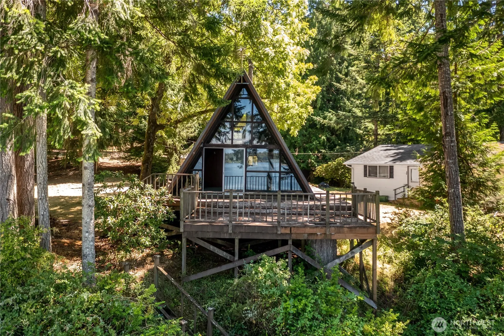 Property photo for 922 W Herron Boulevard Nw, Lakebay photo 2