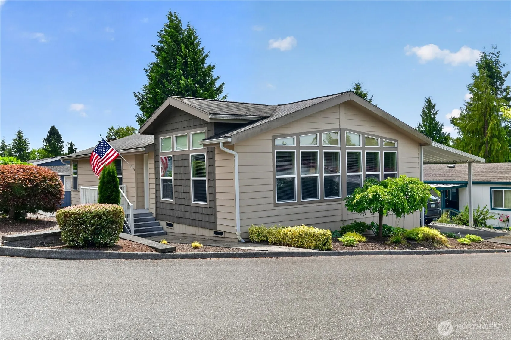 Property photo for 1427 100th Street Sw #129, Everett