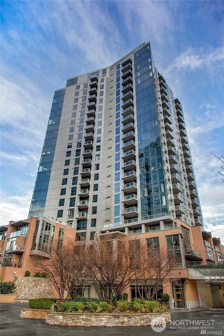 Property photo for 10650 Ne 9th Place #821, Bellevue photo 2