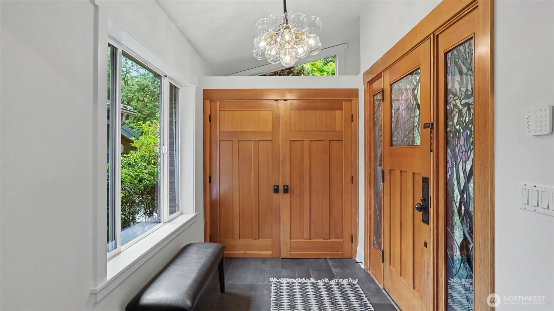 Property photo for 10555 Se 28th Street, Beaux Arts photo 4