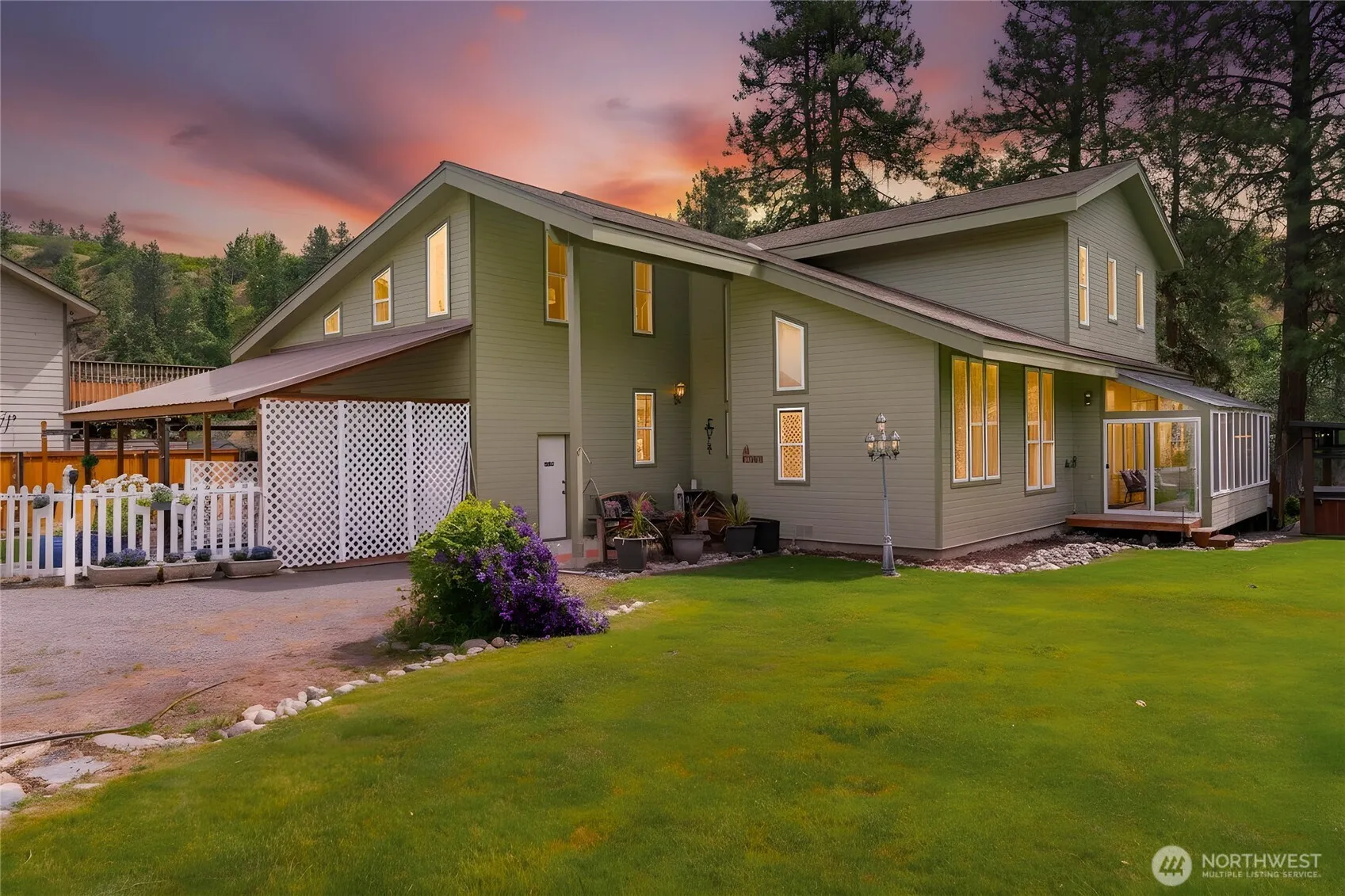 Property photo for 9377 Lone Pine Orchard Road, Leavenworth photo 4