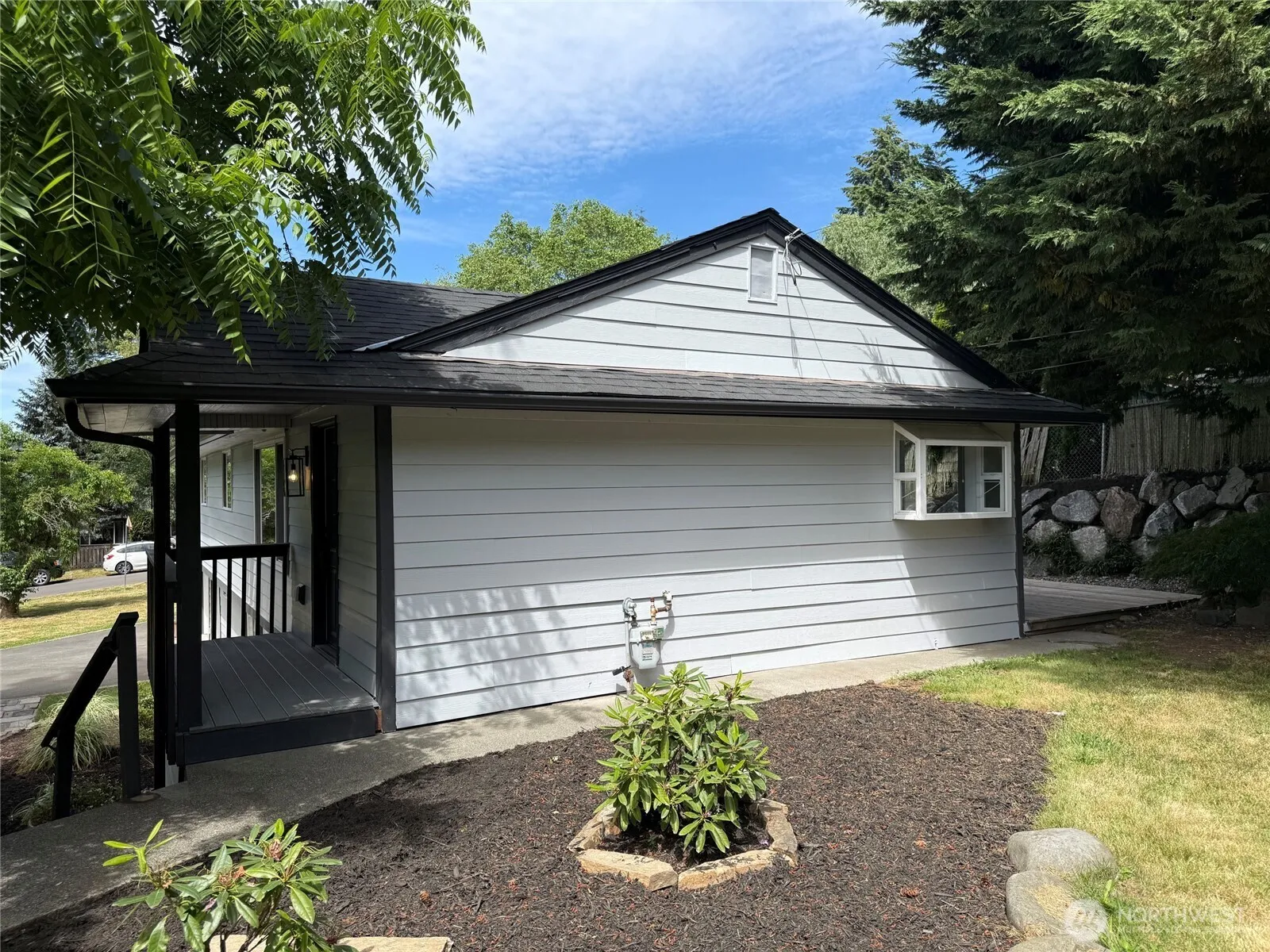 Property photo for 607 244th Street Sw, Bothell photo 4