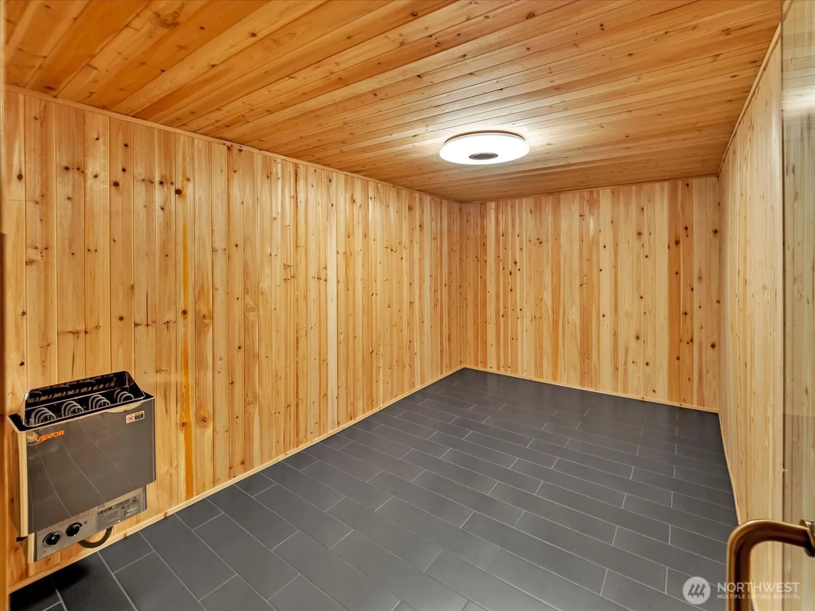 Property photo for 9616 242nd Place Sw, Edmonds photo 2