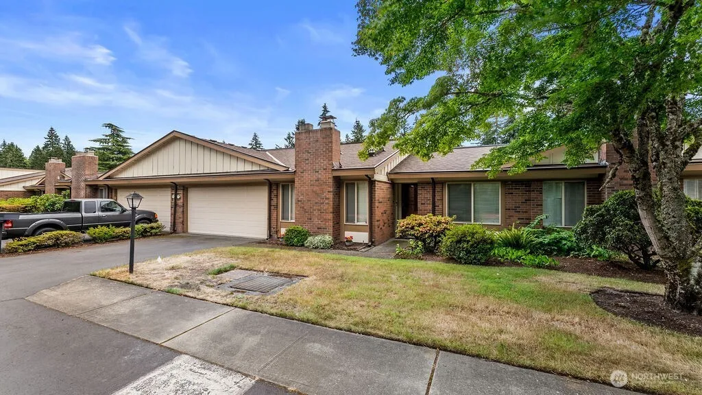 Property photo for 15964 Ne 15th Street #a10, Bellevue photo 3