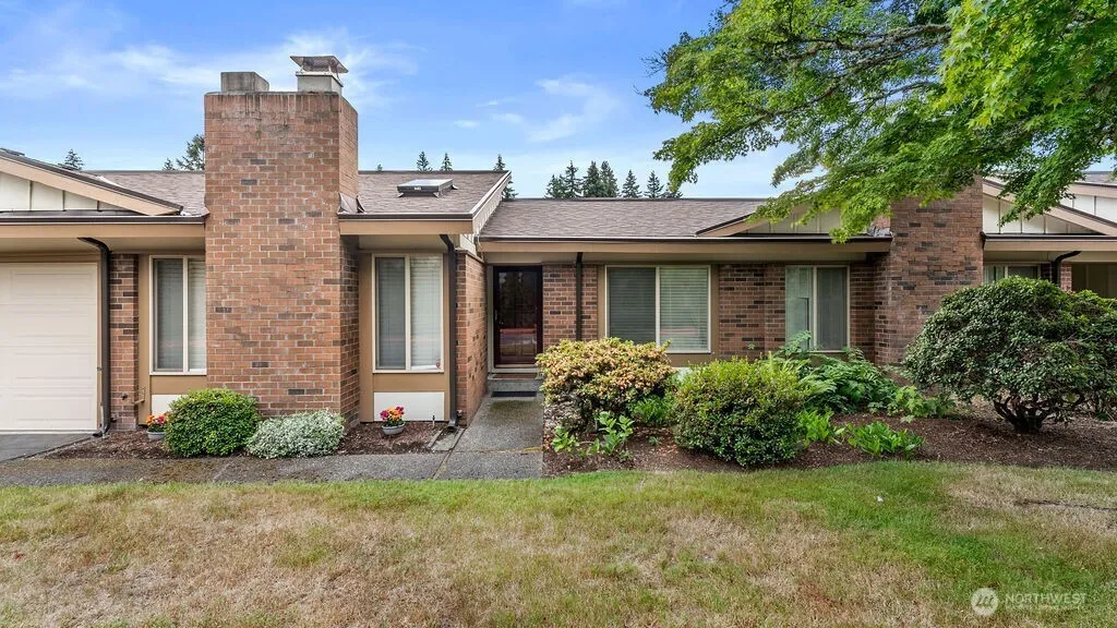 Property photo for 15964 Ne 15th Street #a10, Bellevue photo 5