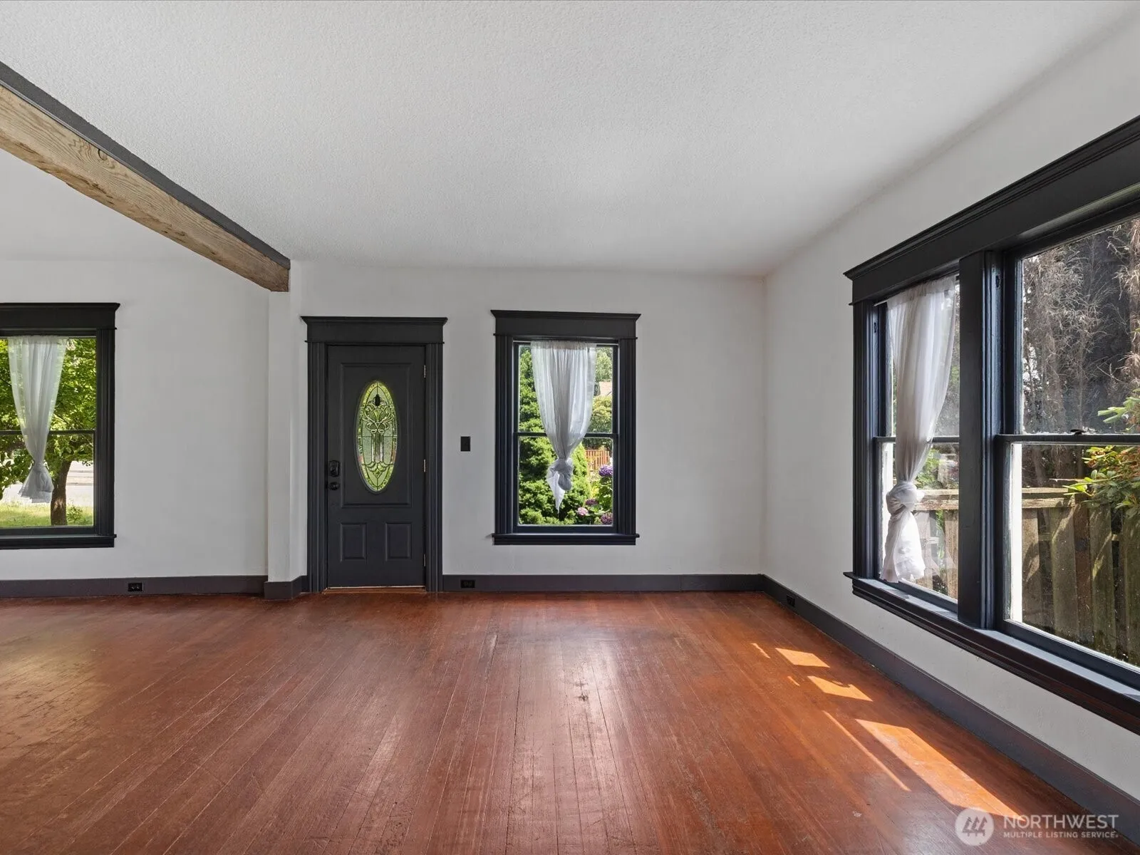 Property photo for 1218 E Marine View Drive, Everett photo 3