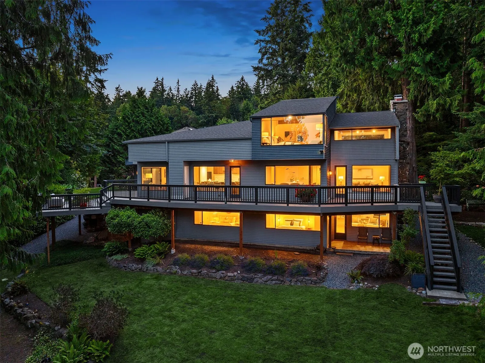 Property photo for 7118 Ne 118th Street, Kirkland photo 2