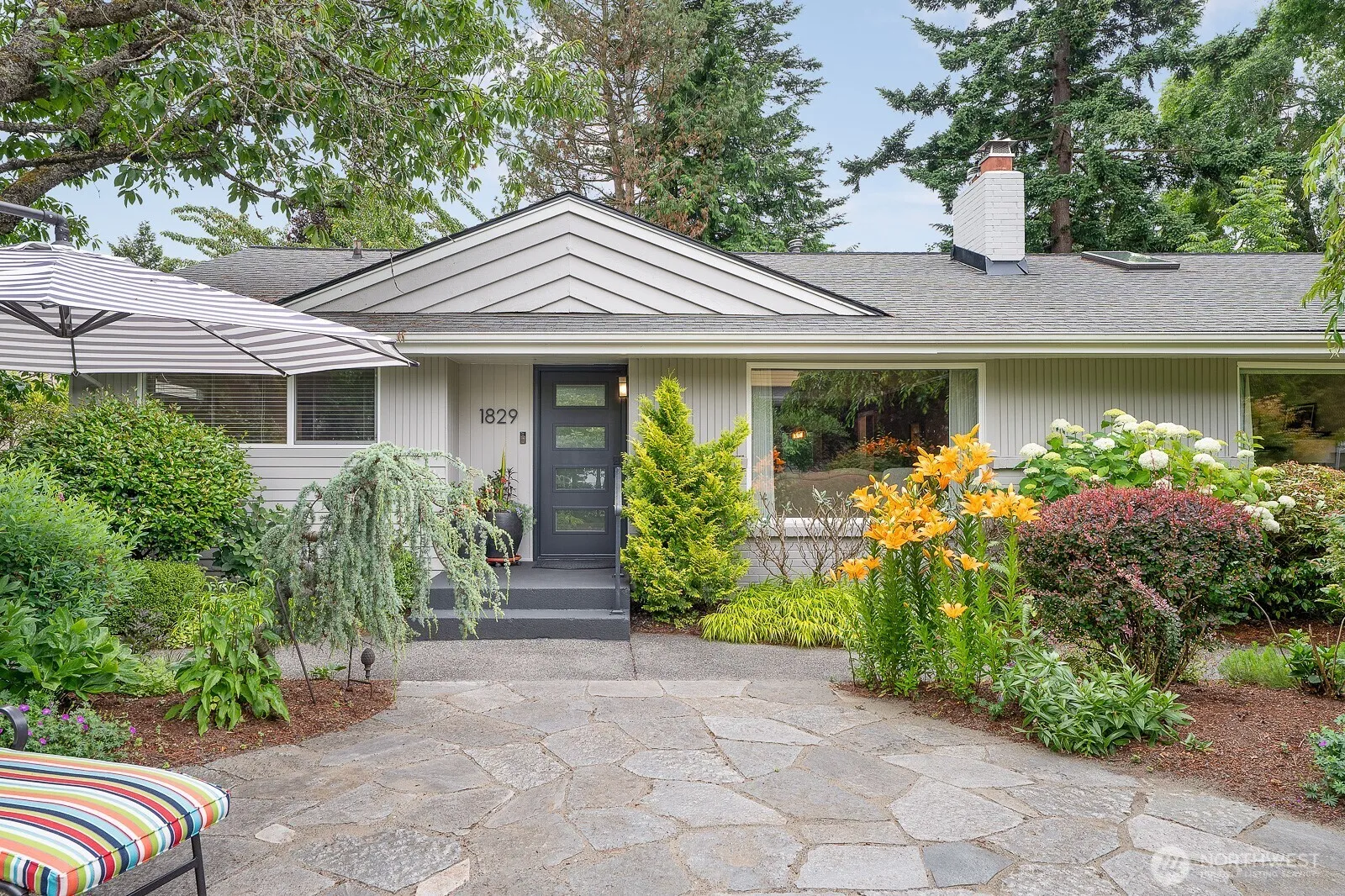 Property photo for 1829 Nw 201st Street, Shoreline