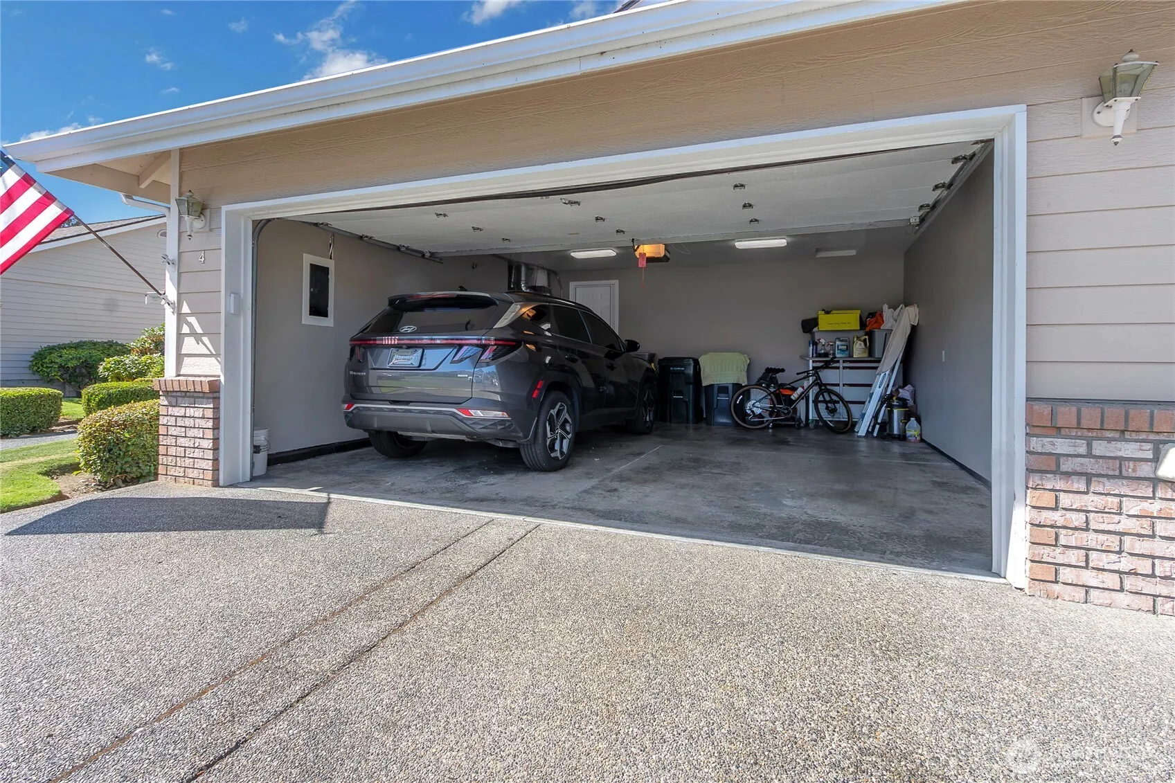 Property photo for 4 Lakewood Oaks Drive, Lakewood photo 4