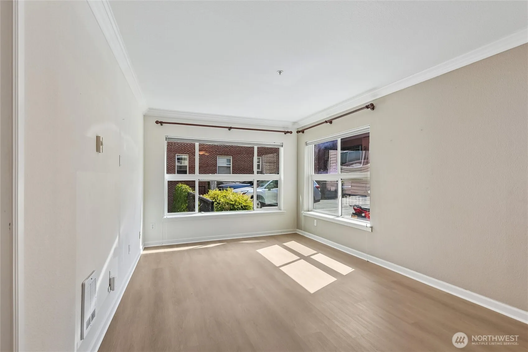 Property photo for 621 5th Avenue N #103, Seattle photo 5
