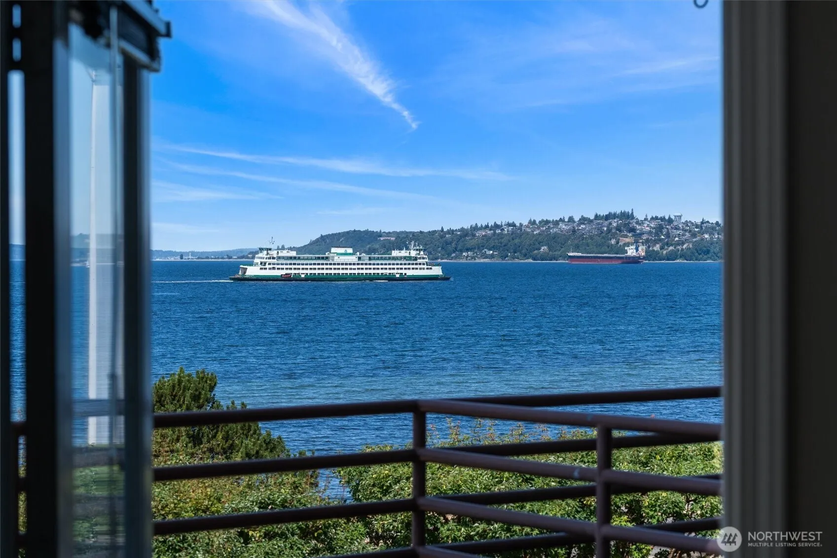 Property photo for 1564 Alki Avenue Sw #106, Seattle photo 2