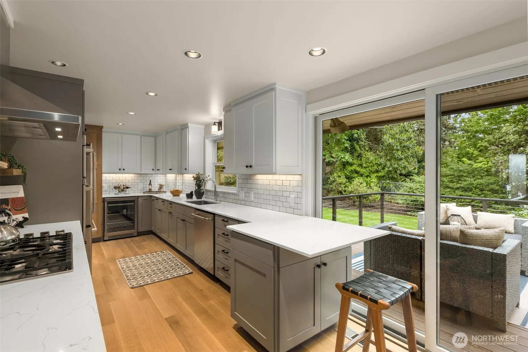 Property photo for 8805 Se 39th Street, Mercer Island photo 5