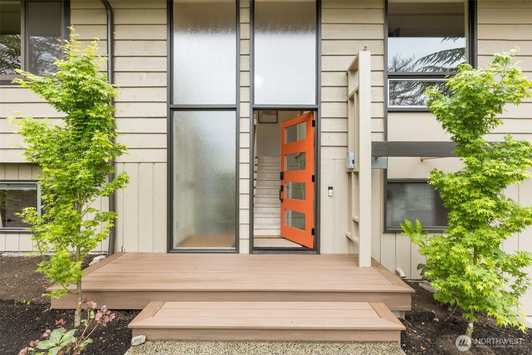 Property photo for 8805 Se 39th Street, Mercer Island photo 2