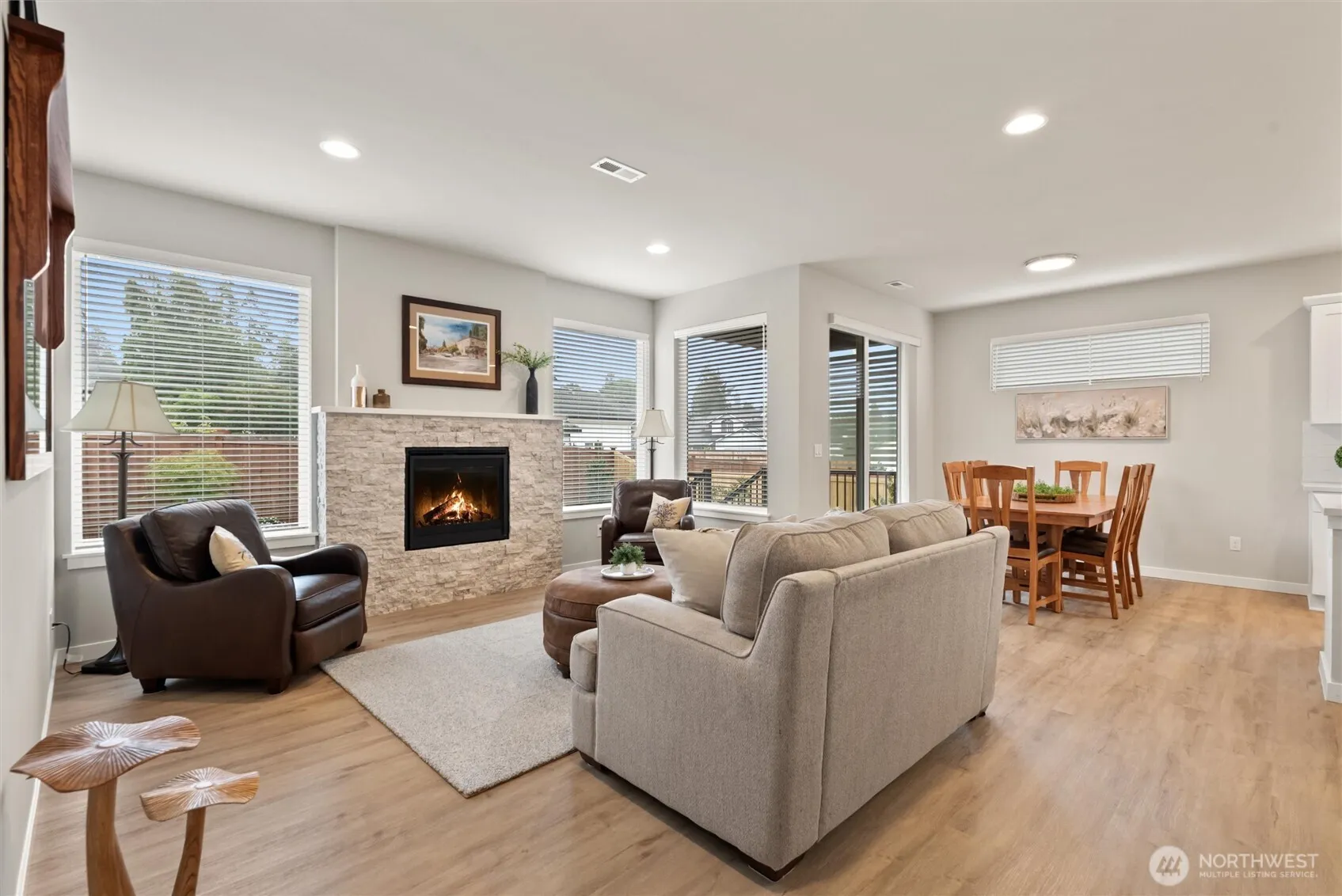 Property photo for 501 Sw Fairway Drive, Oak Harbor photo 4