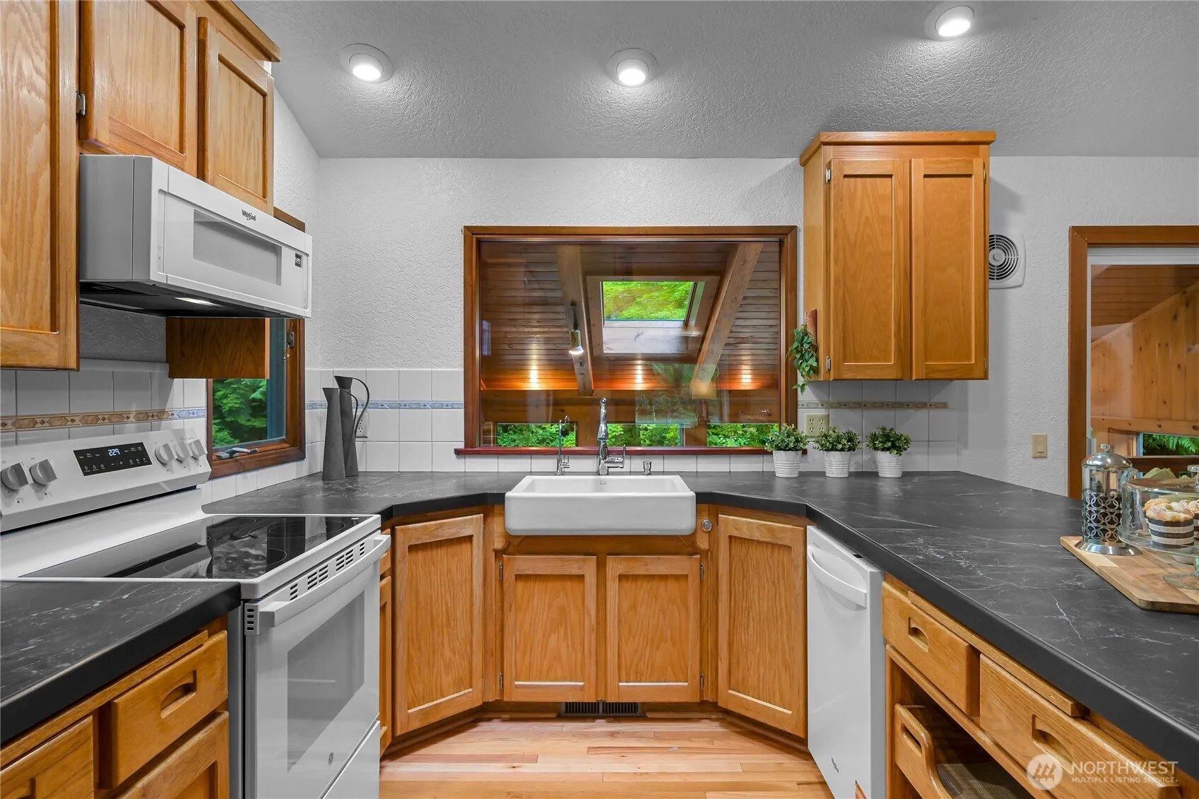 Property photo for 5009 Samish Way, Bellingham photo 5