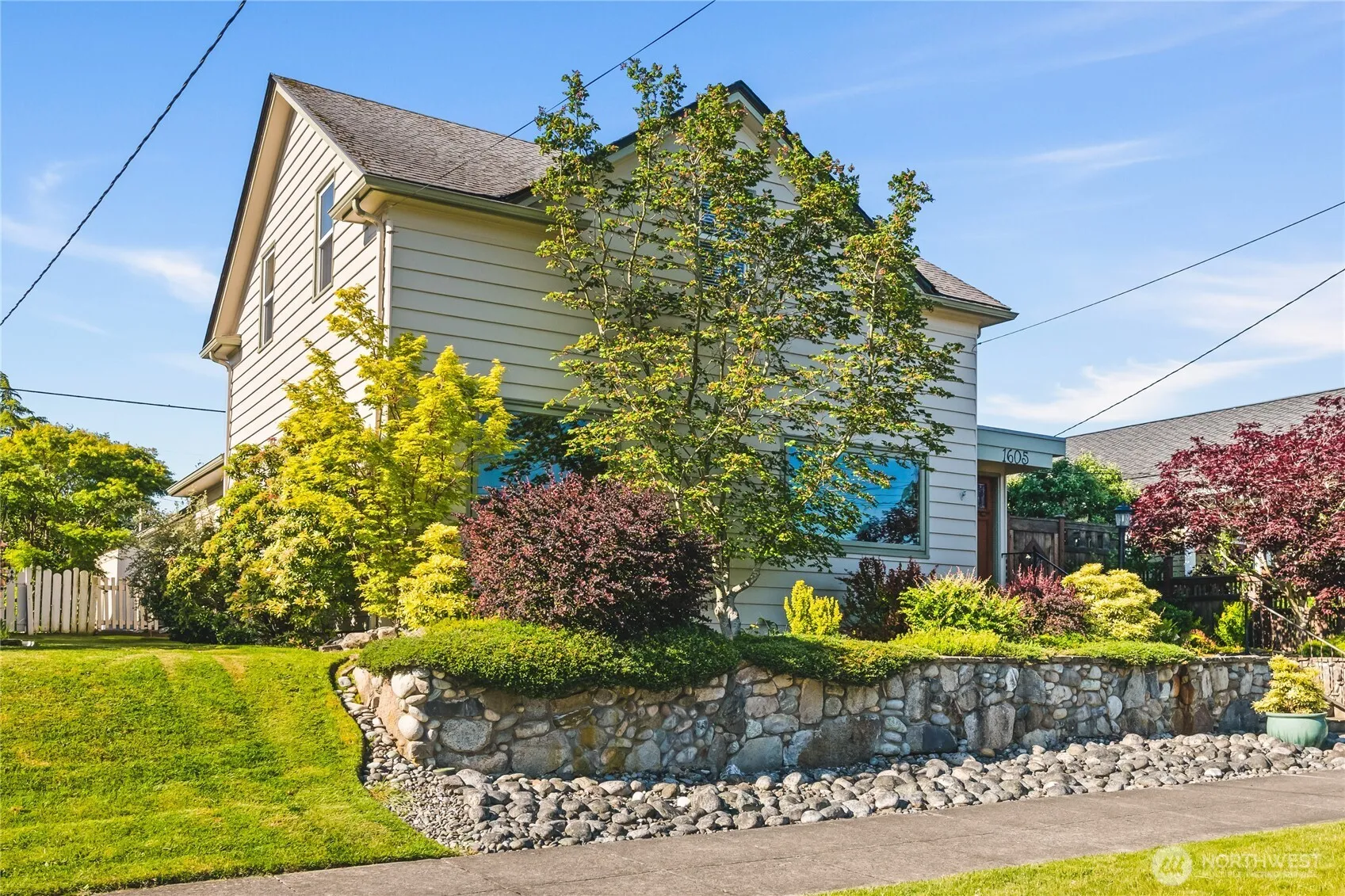 Property photo for 1605 9th Street, Anacortes