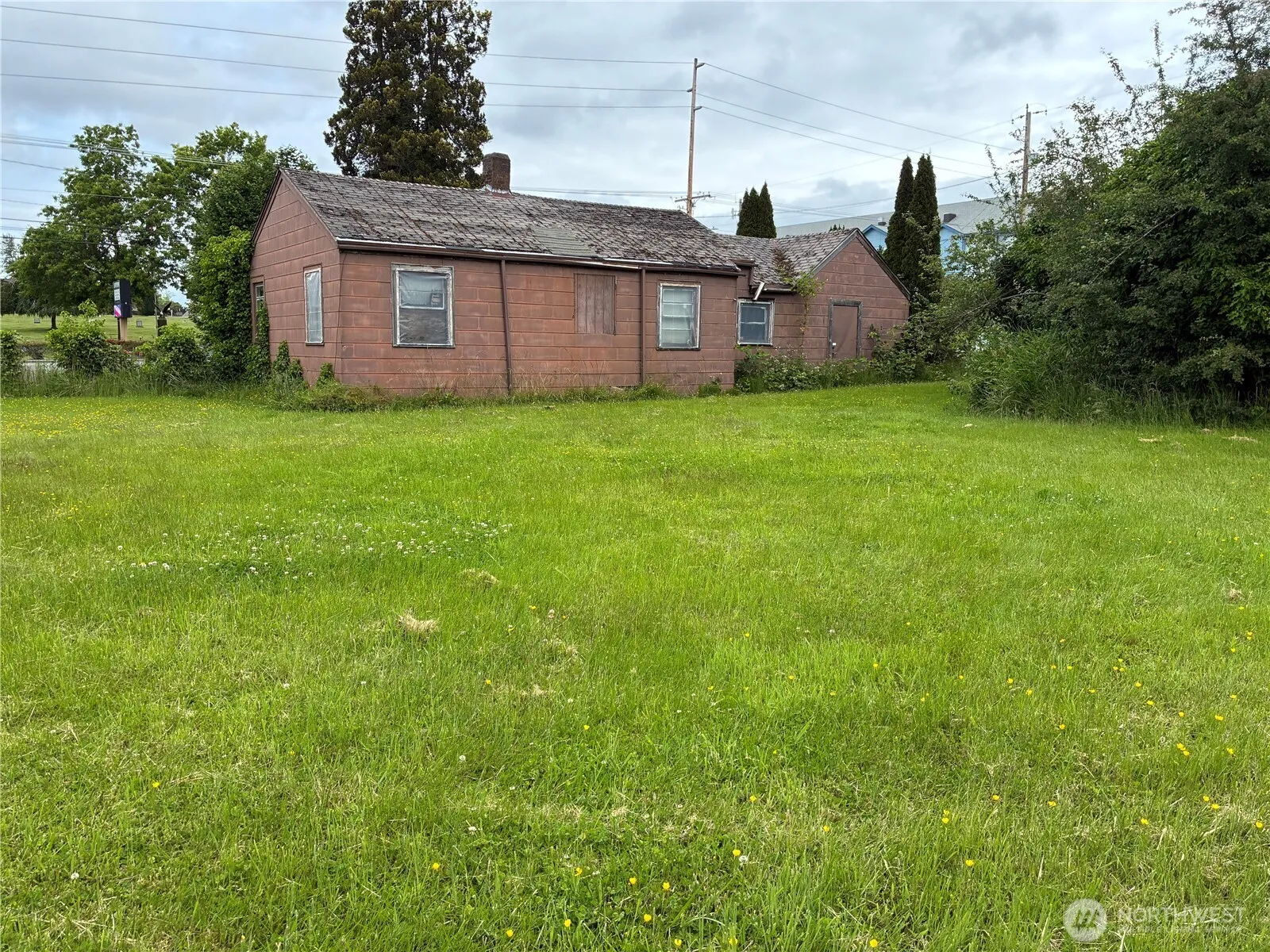Property photo for 1820 E College Way, Mount Vernon photo 3