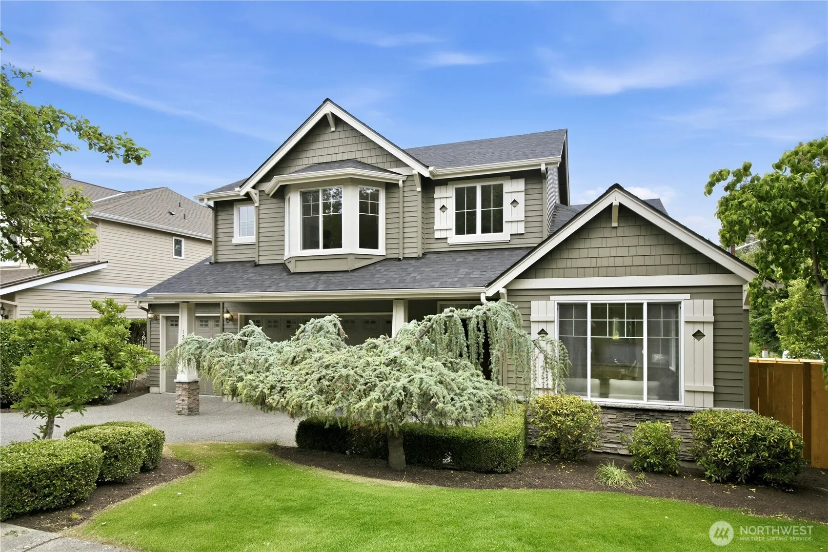 Property photo for 12516 Ne 90th Street, Kirkland