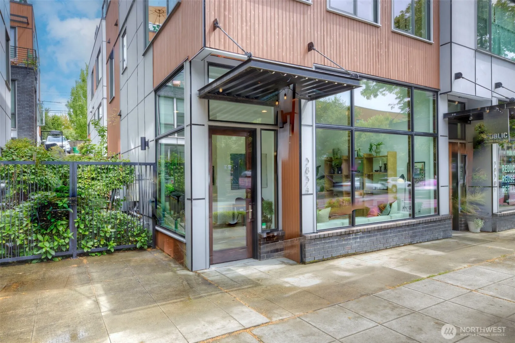 Property photo for 3834 California Avenue Sw, Seattle photo 2