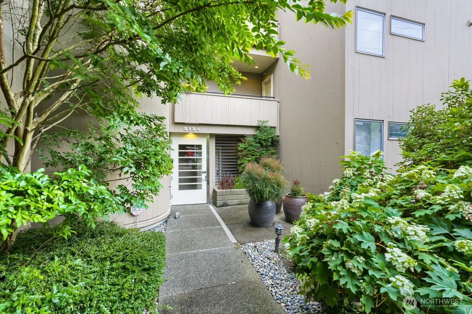 Property photo for 2134 Waverly Place N #103, Seattle