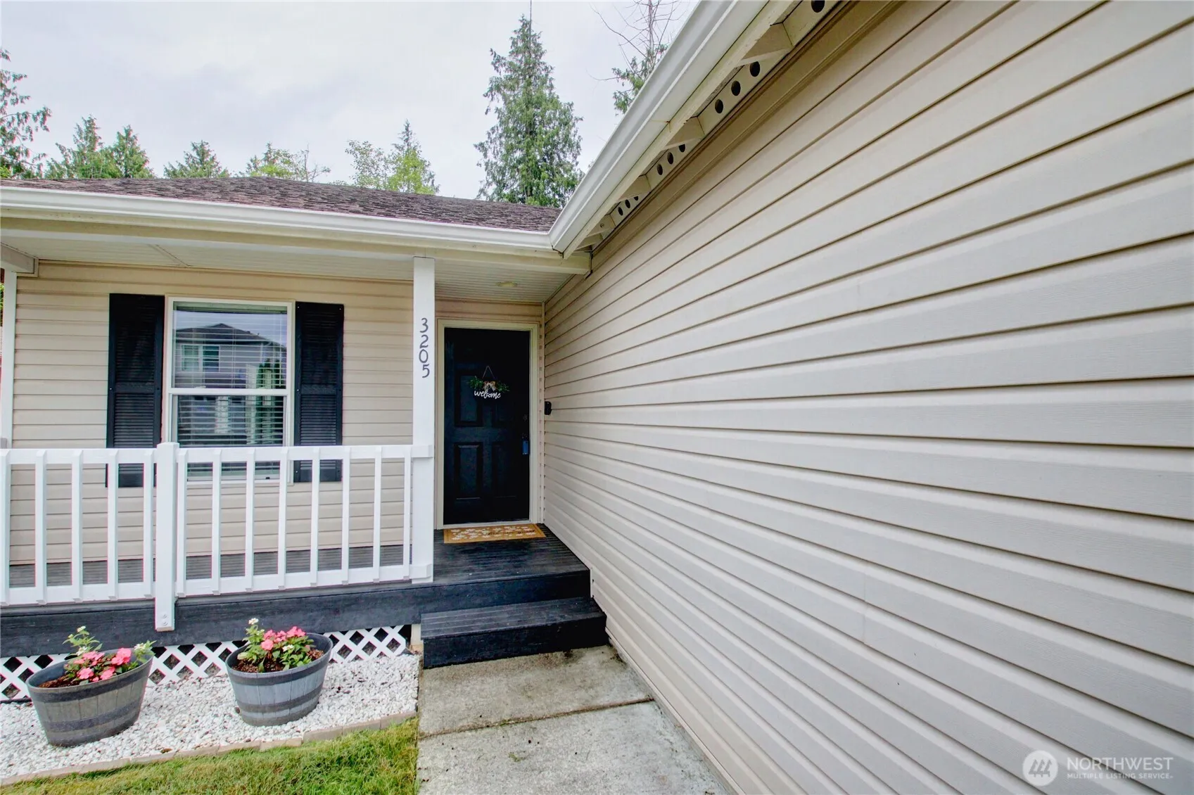 Property photo for 3205 Arbor Street, Mount Vernon photo 2