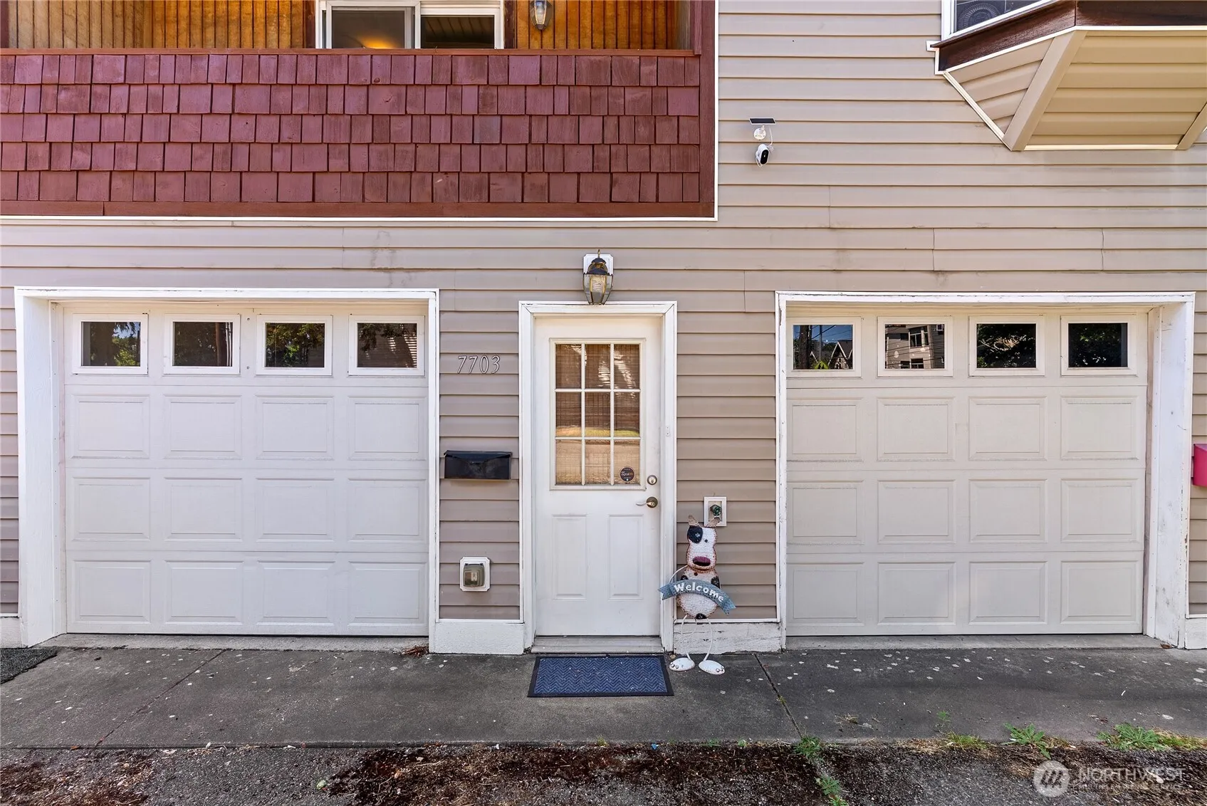 Property photo for 7703 11 Avenue Sw, Seattle photo 2