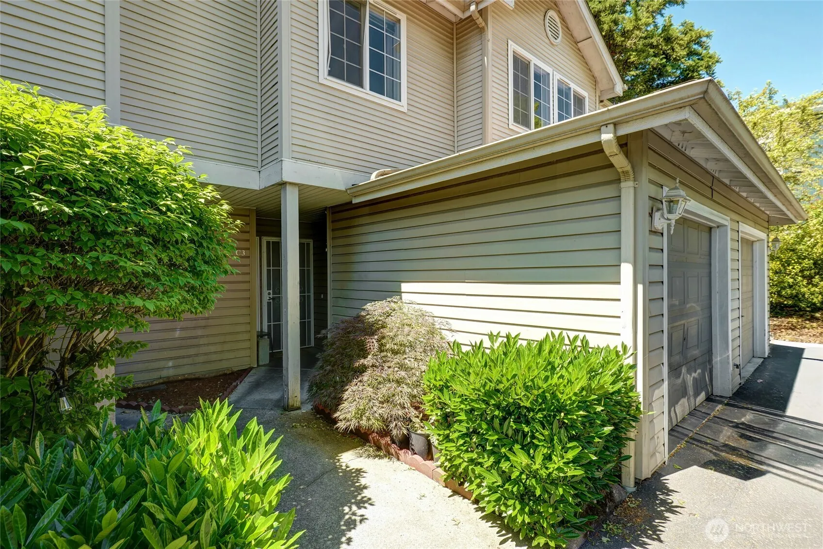 Property photo for 501 23rd Avenue S #c3, Seattle photo 2