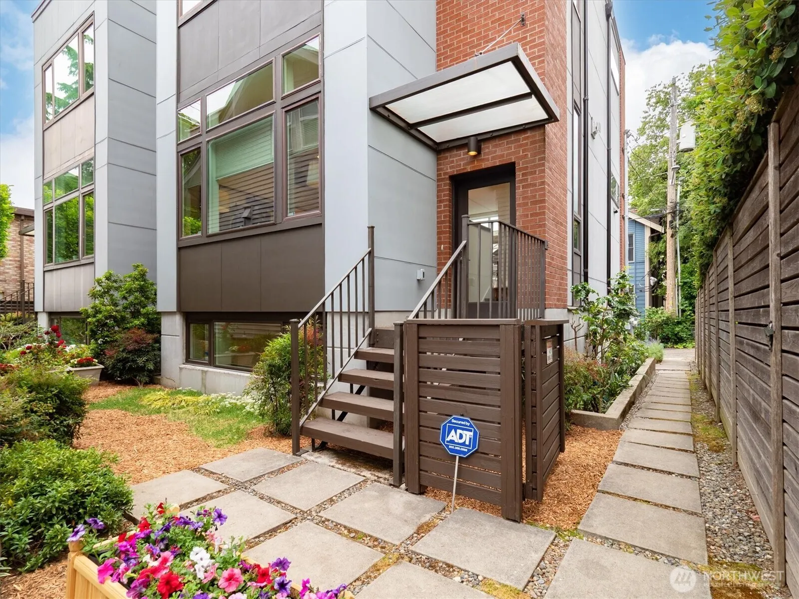 Property photo for 3832 S Edmunds Street Ct, Seattle