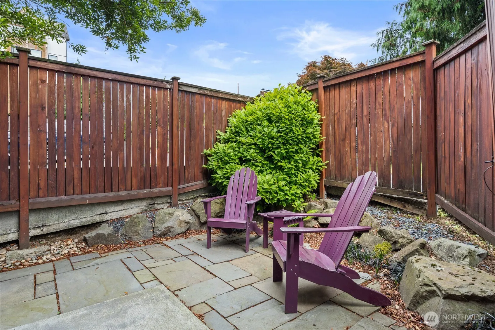 Property photo for 910 N 74th Street, Seattle photo 5