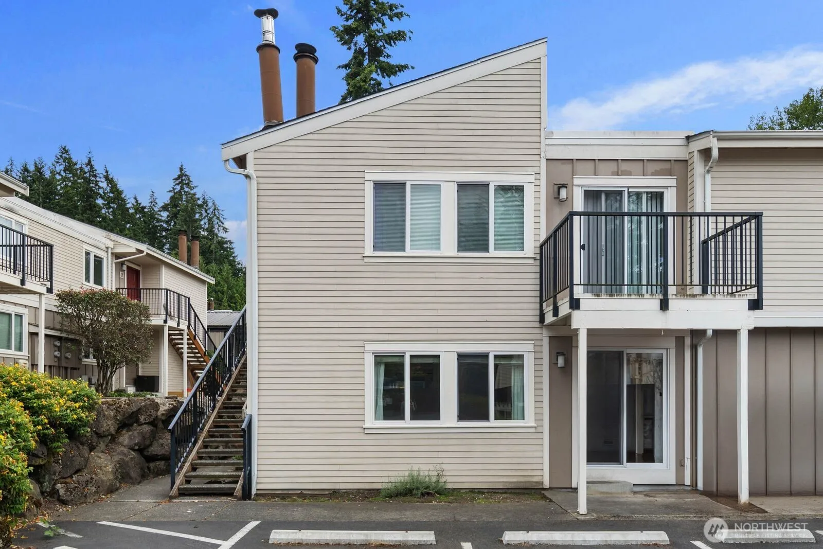 Property photo for 12716 Ne 120th Street #h1, Kirkland