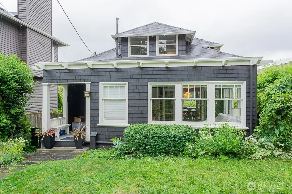 Property photo for 1557 Madrona Drive, Seattle