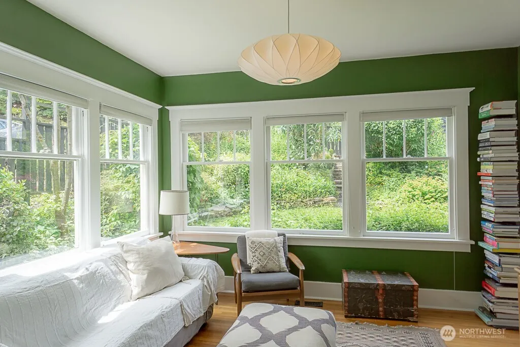 Property photo for 1557 Madrona Drive, Seattle photo 4
