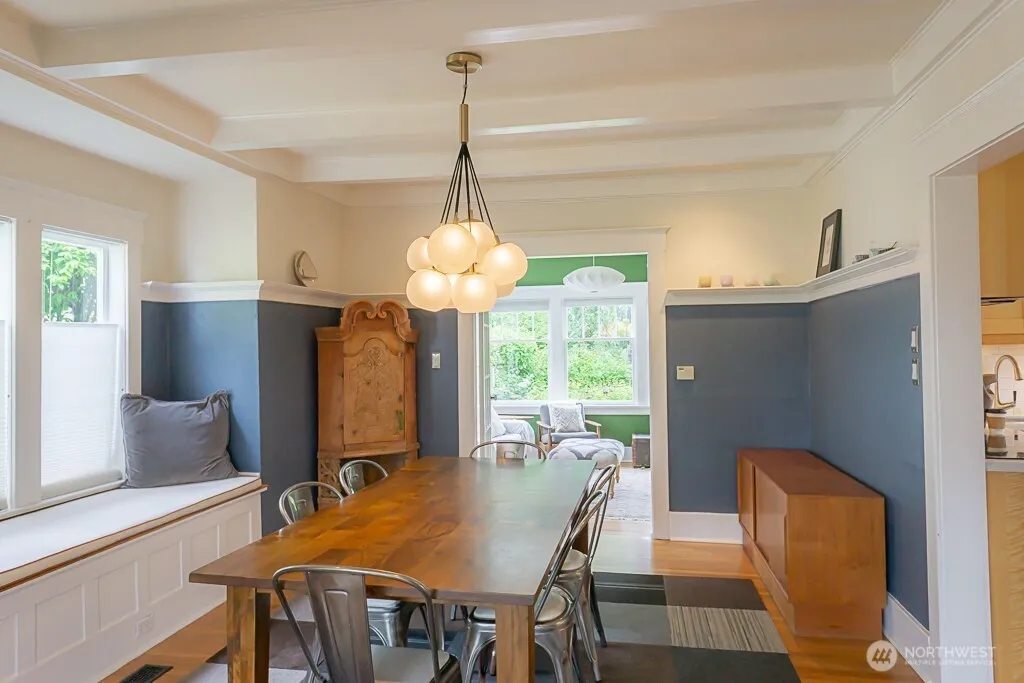 Property photo for 1557 Madrona Drive, Seattle photo 3