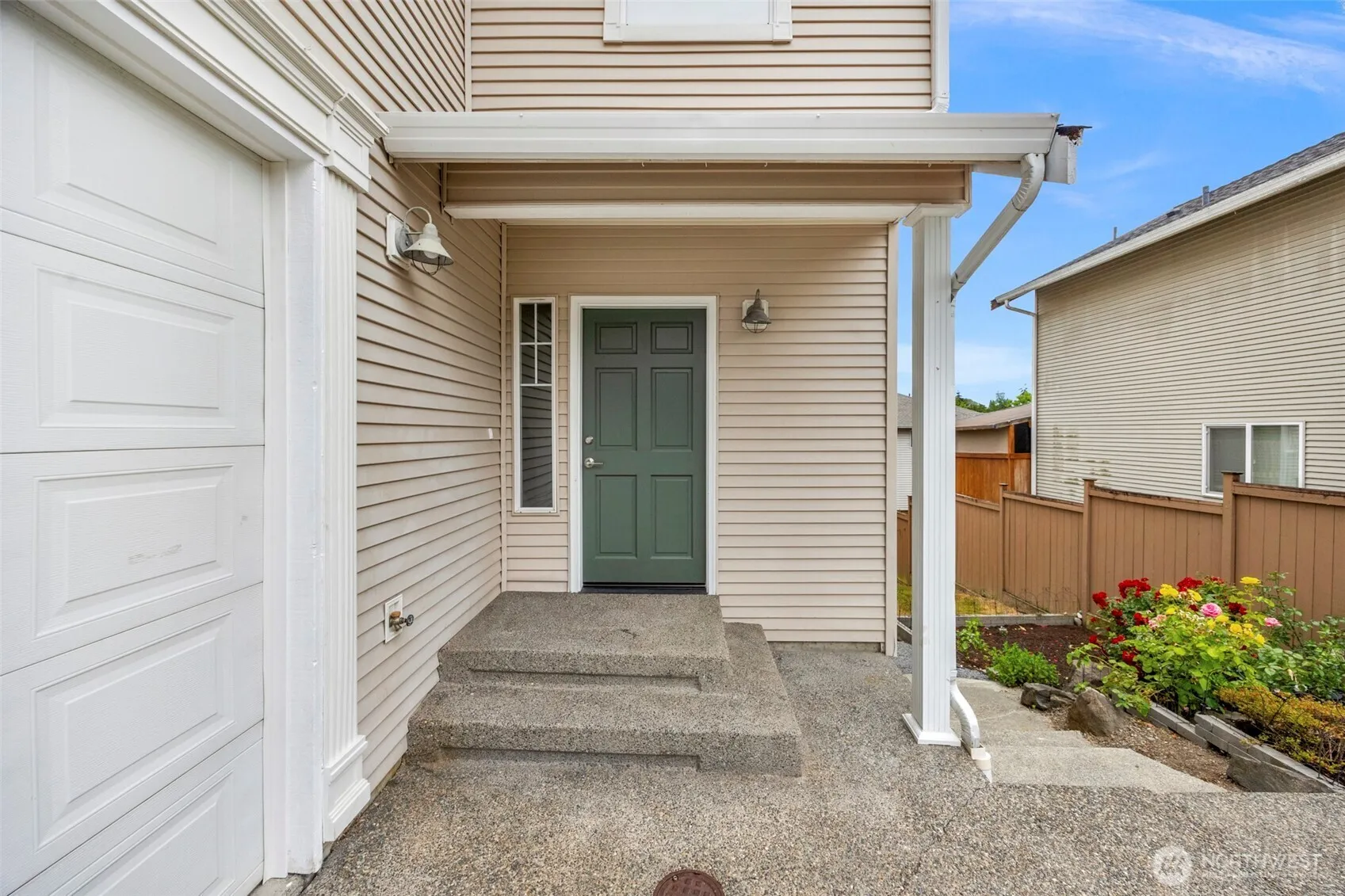 Property photo for 15223 27th Place W, Lynnwood photo 2