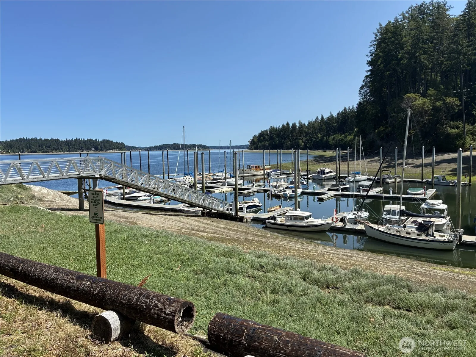 Property photo for 150 E Barnacle Boulevard, Shelton photo 2