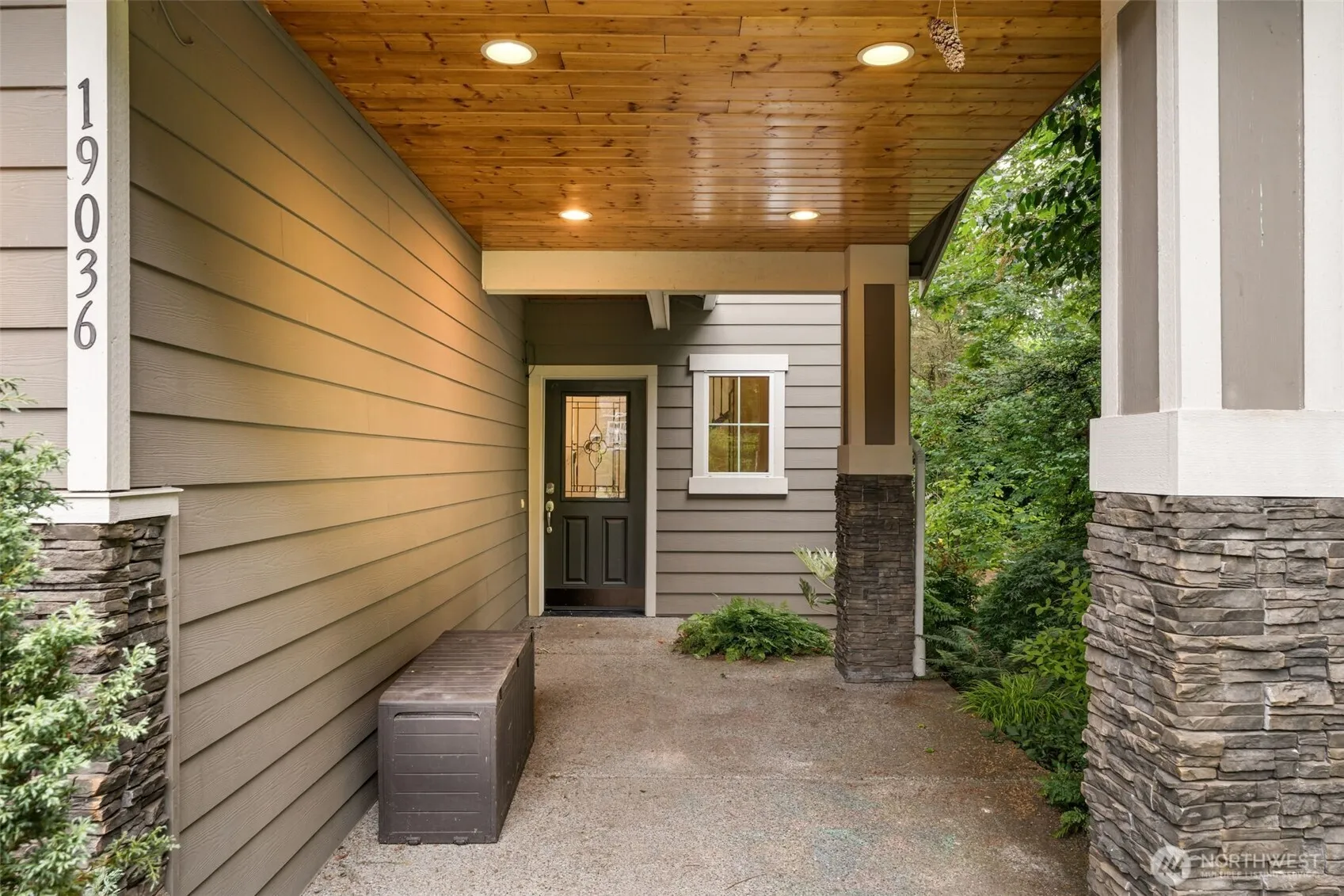 Property photo for 19036 18th Avenue Ne, Shoreline photo 3