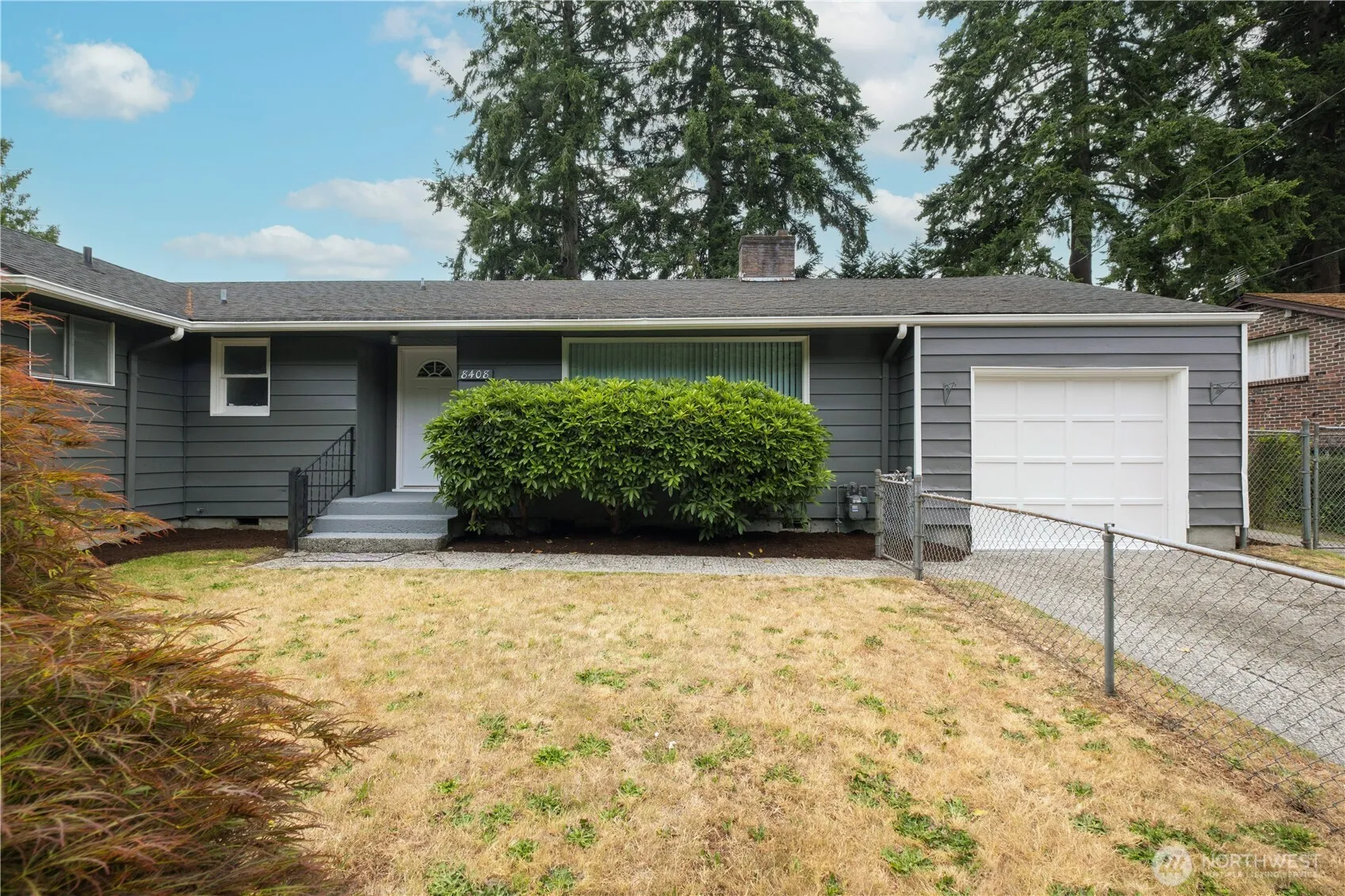 Property photo for 8408 121st Street Sw, Lakewood photo 2