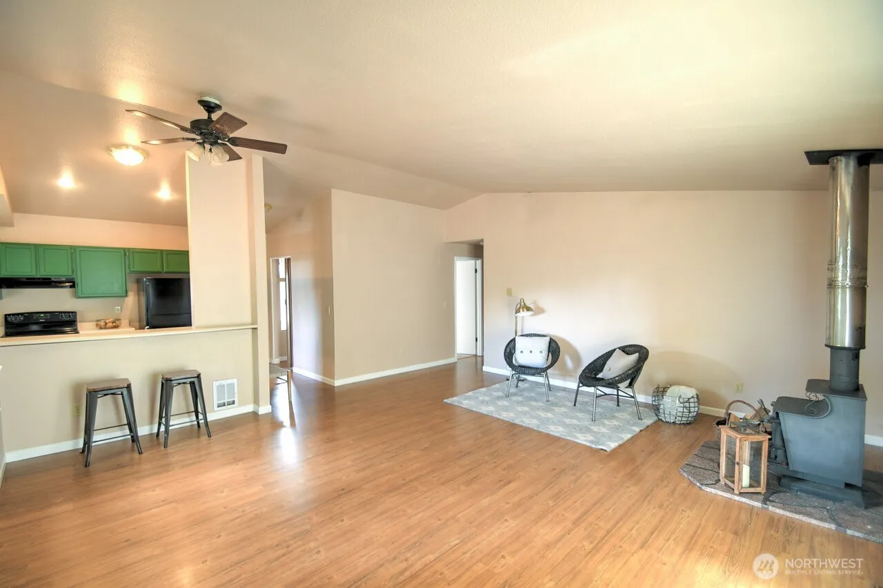 Property photo for 571 Malibu Drive Se, Lacey photo 5