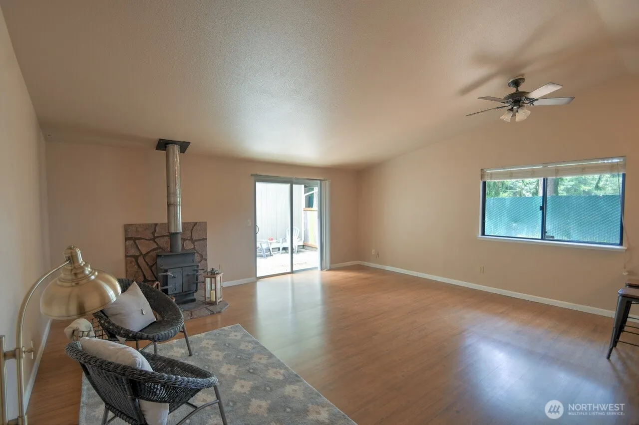 Property photo for 571 Malibu Drive Se, Lacey photo 3