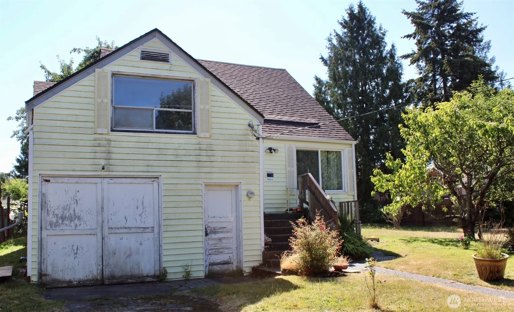 Property photo for 1734 Snyder Avenue, Bremerton photo 2