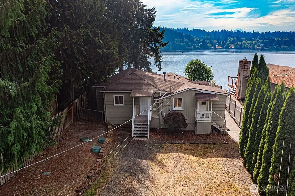 Property photo for 2161 Marine Drive, Bremerton photo 4
