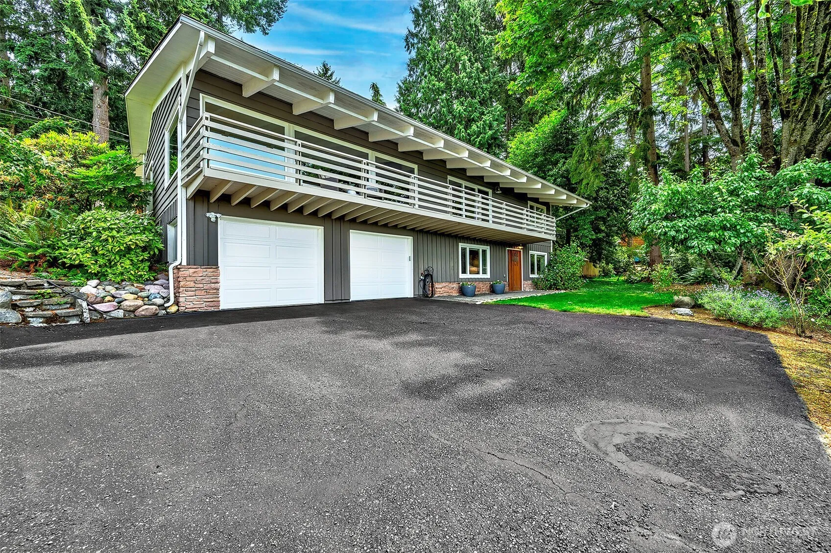 Property photo for 7026 156th Street Sw, Edmonds photo 4