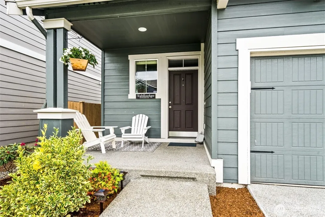 Property photo for 1112 27th Street Nw, Puyallup photo 2