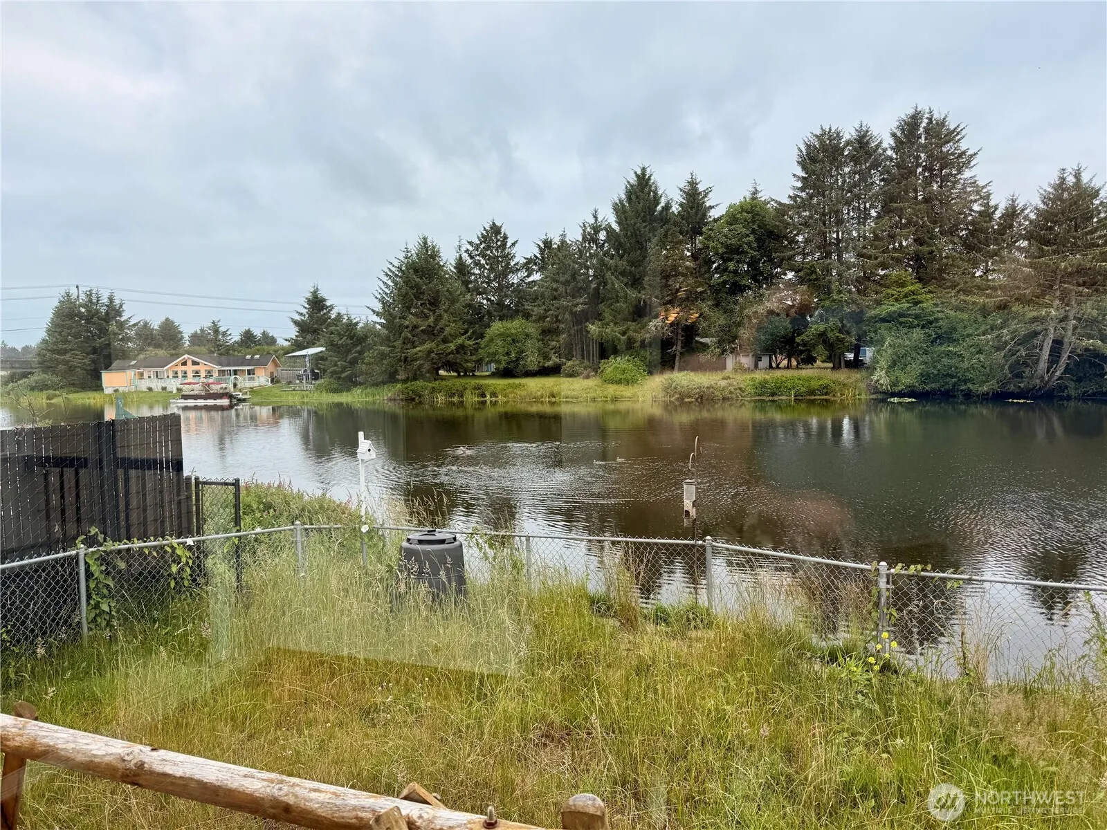 Property photo for 137 Canal Drive Ne, Ocean Shores photo 4